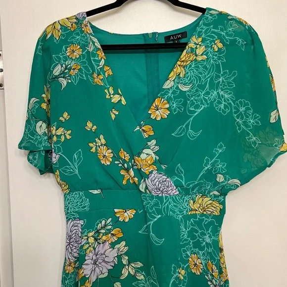 Gorgeous AUW Green Dress - Picture 7 of 10